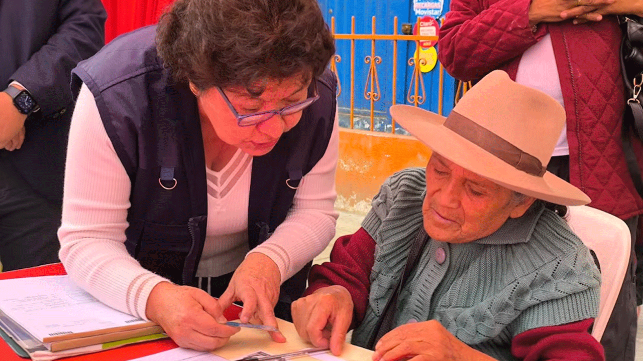 Reniec denuncia amenazas y extorsión contra su personal por cobros ilegales en trámites