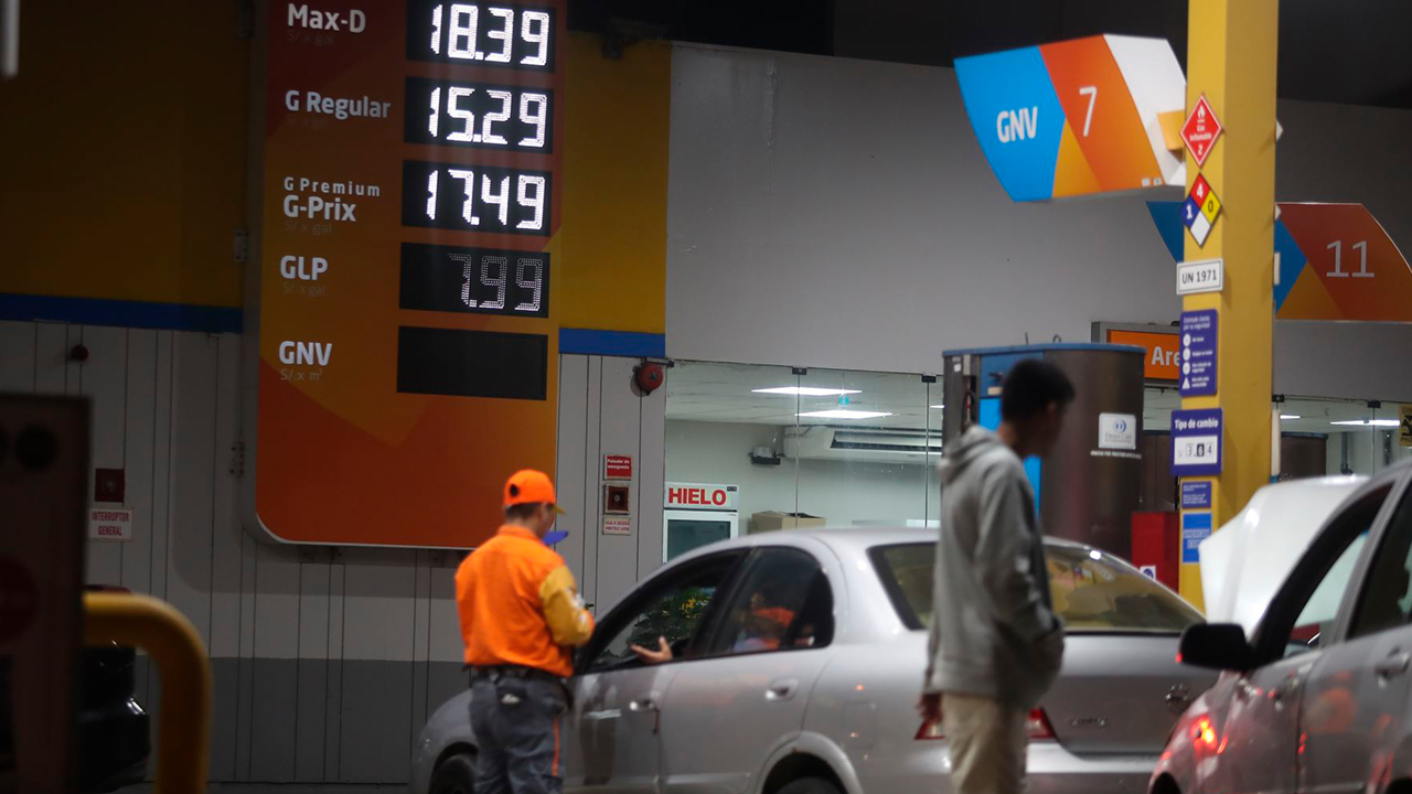 Combustibles podrían bajar en Arequipa por caída del petróleo