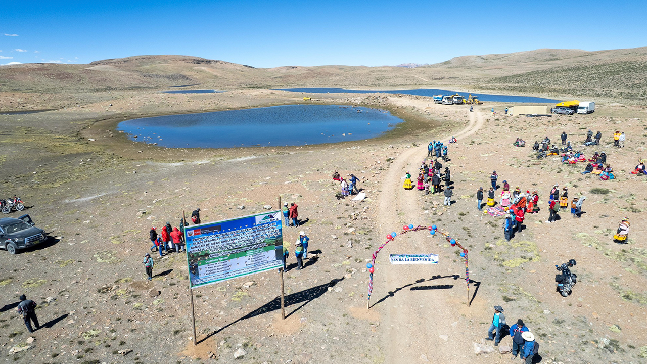 Moquegua refuerza su seguridad hídrica con entrega de 9 qochas ante escasez de agua
