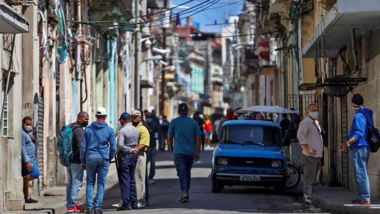 Argentina recomienda no viajar a Cuba por crisis de combustible y servicios