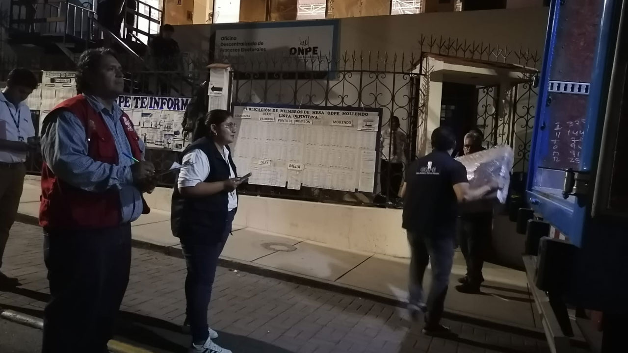 ODPE Mollendo recibe material electoral