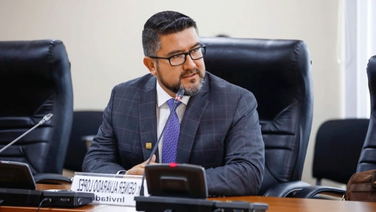 Prisión preventiva de Geiner Alvarado se debate en audiencia clave: defensa acusa trato “discriminatorio”