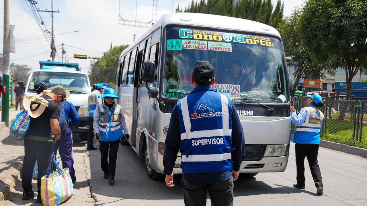 Alcalde Víctor Hugo Rivera señala que suba de pasajes estará condicionada a recorridos de buses