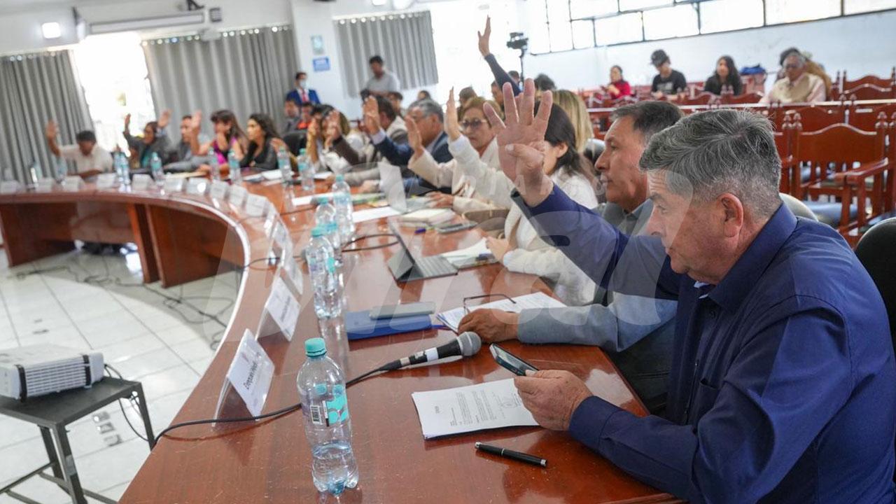 Concejo de MPA aprueba crear comisión investigadora por caso de contratos a cuñada de Ruccy Oscco
