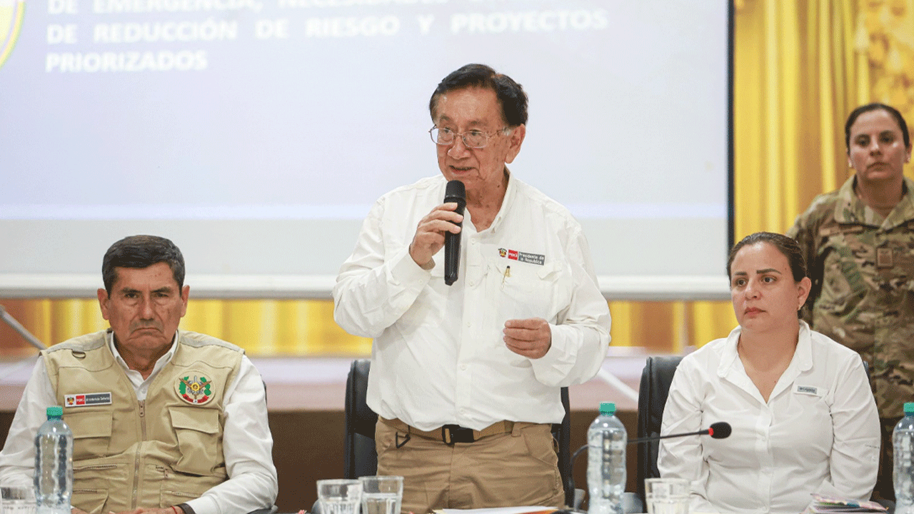 Balcázar anuncia obras y destaca equipo técnico de ministros en visita a Cajamarca