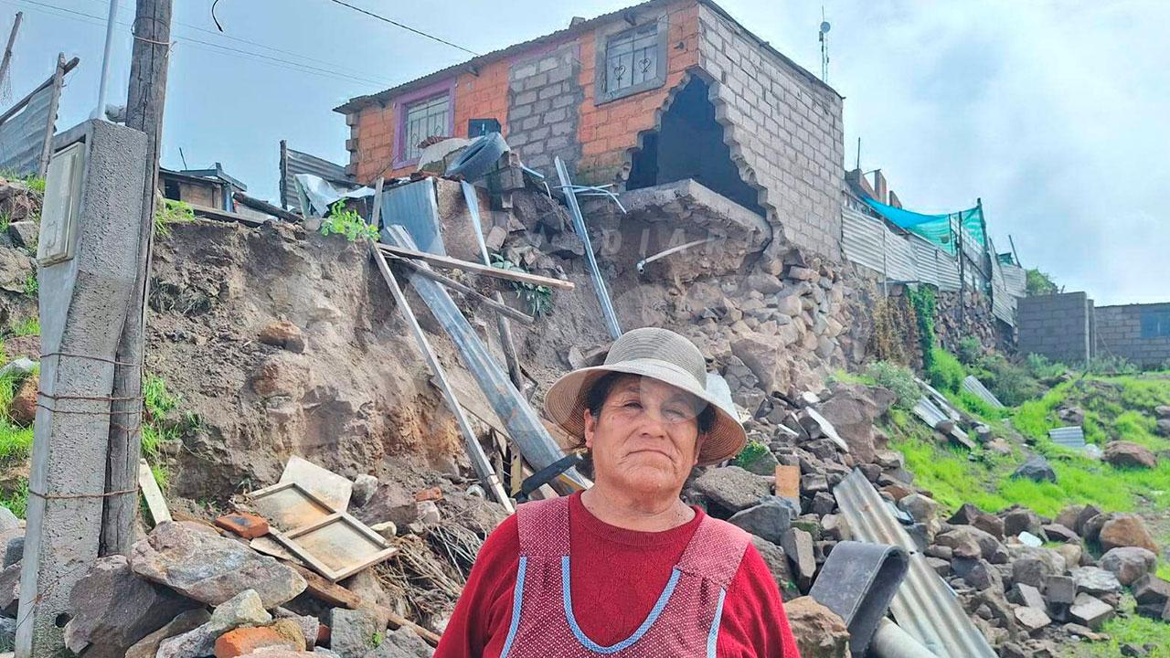 Viviendas en parte alta de Mariano Melgar colapsaron y se inundaron debido a fuertes lluvias