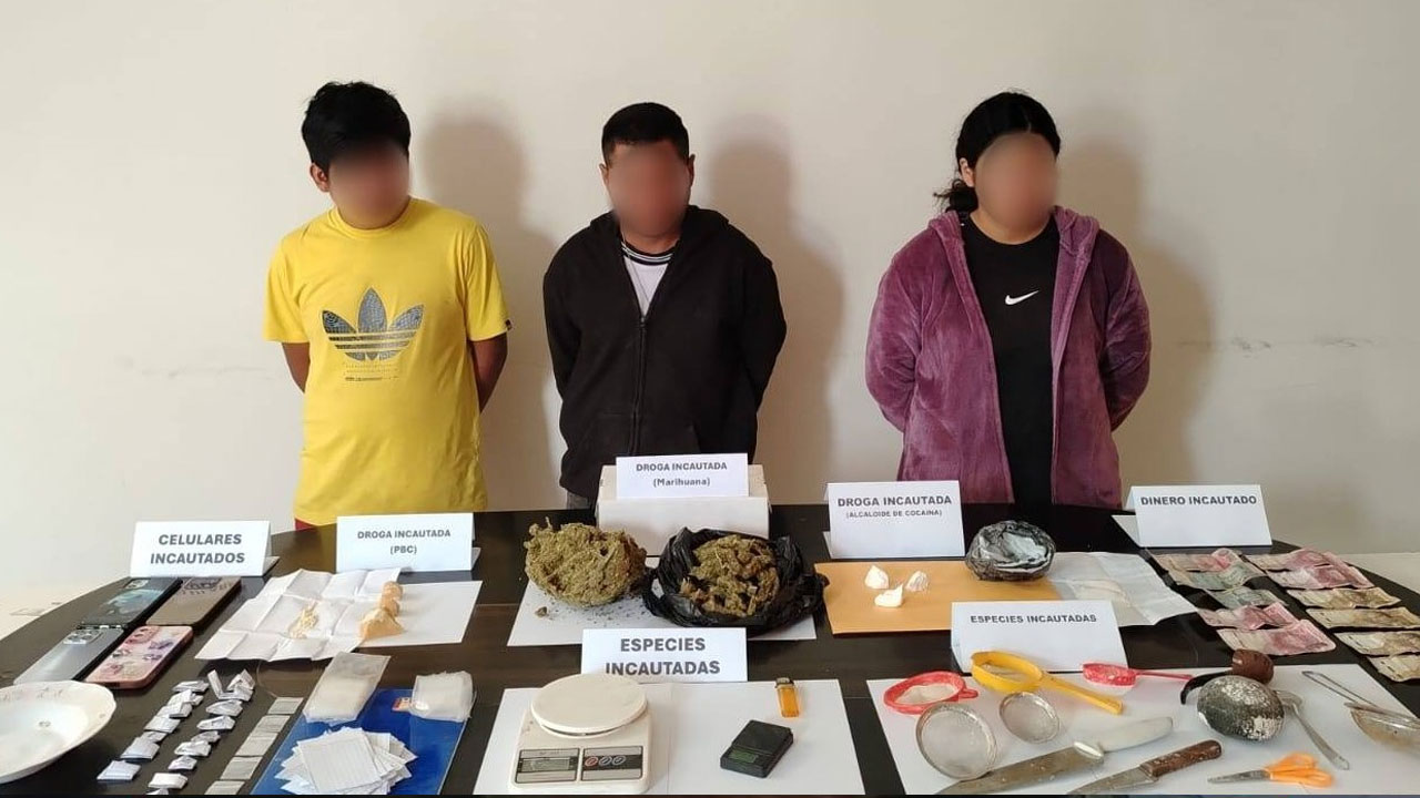 Caen sujetos con droga y explosivos en El Pedregal