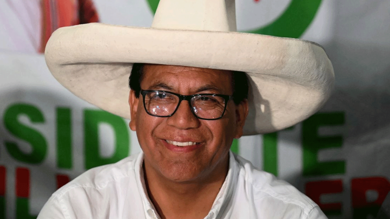 Roberto Sánchez avanza y genera alerta por entorno político