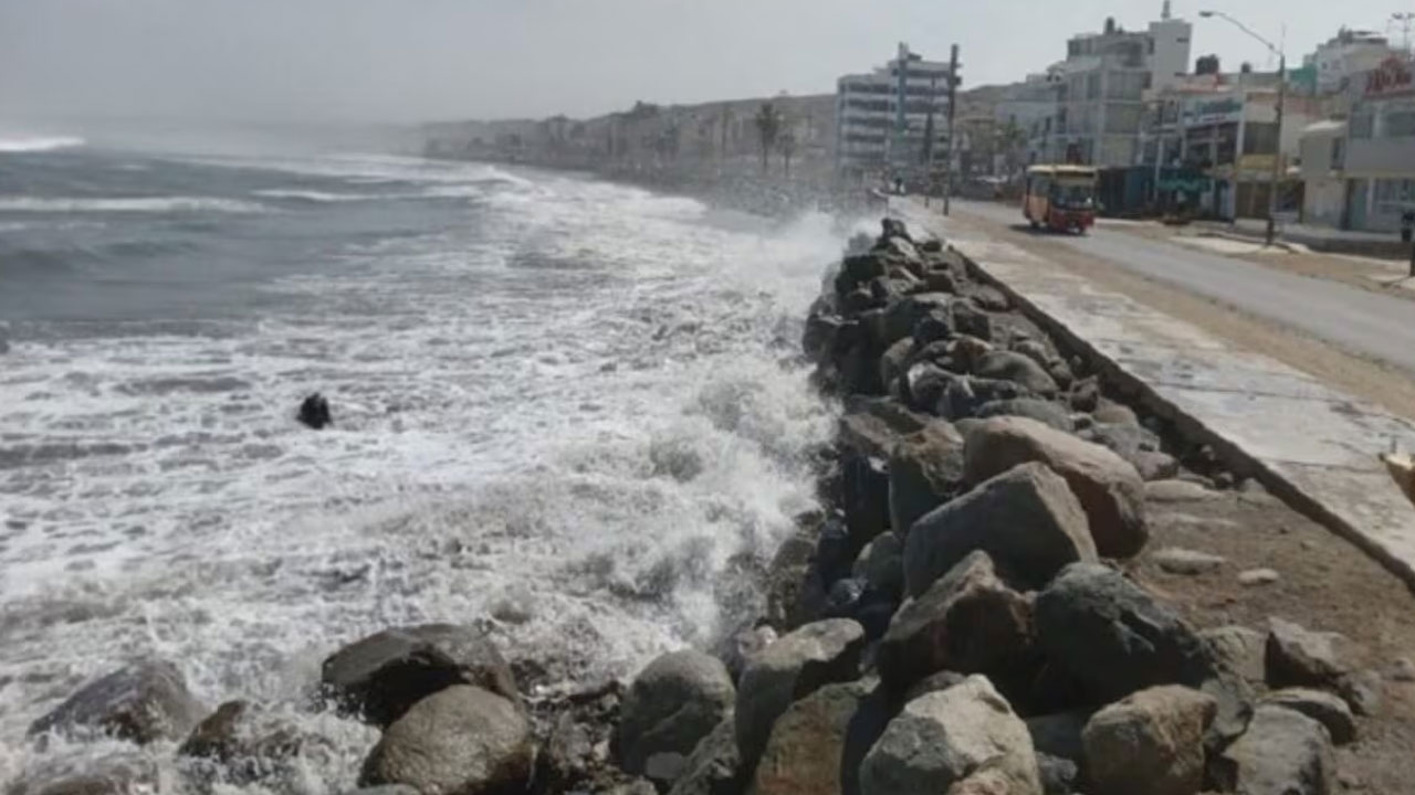 Alertan sobre oleajes anómalos en litoral arequipeño