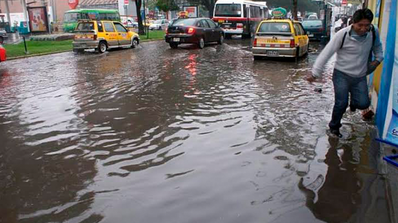 Lluvias moderadas y fuertes golpean Arequipa y continuarán en los próximos días