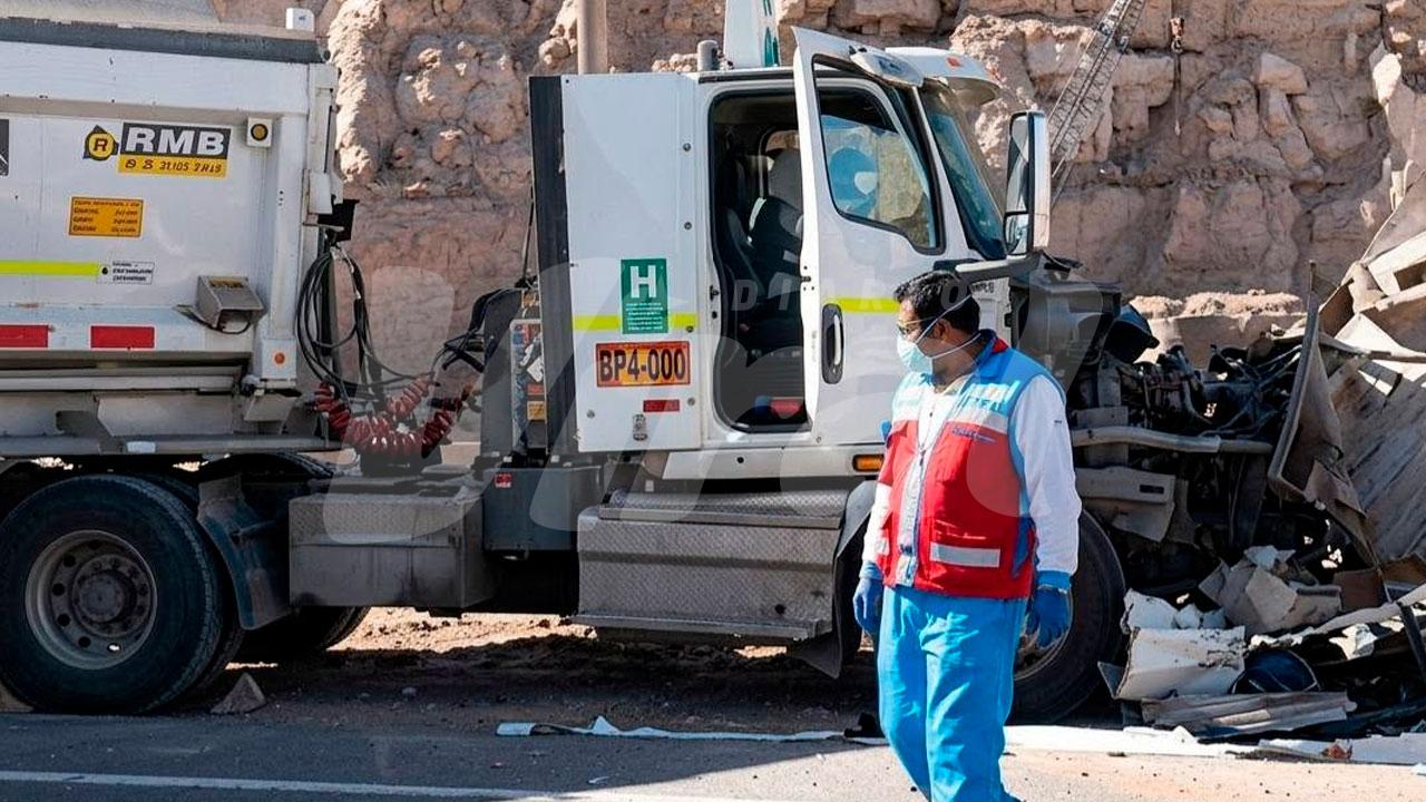 Fuerte choque en carretera a Ilo